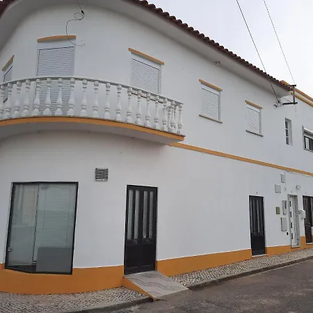 Casa Do Ninho - Entre O Campo E A 別荘 *